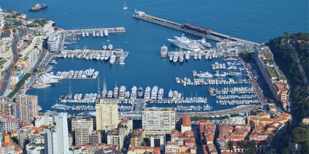 Passeio marítimo pelo Porto de Hércules