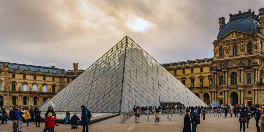 Museu do Louvre – Paris, França