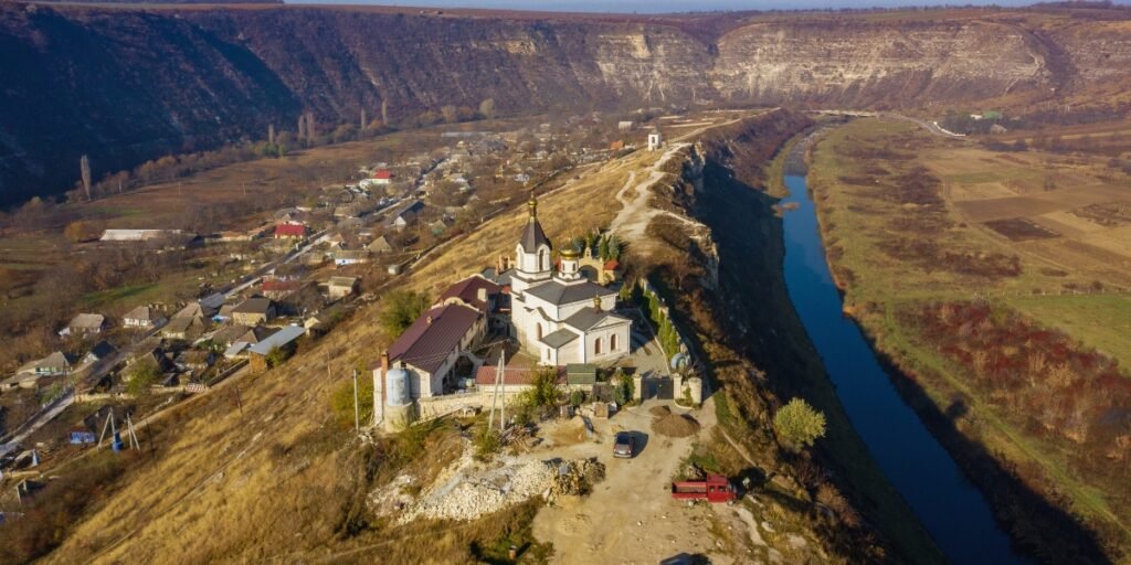 Orhei Vechi: patrimônio espiritual e natural
