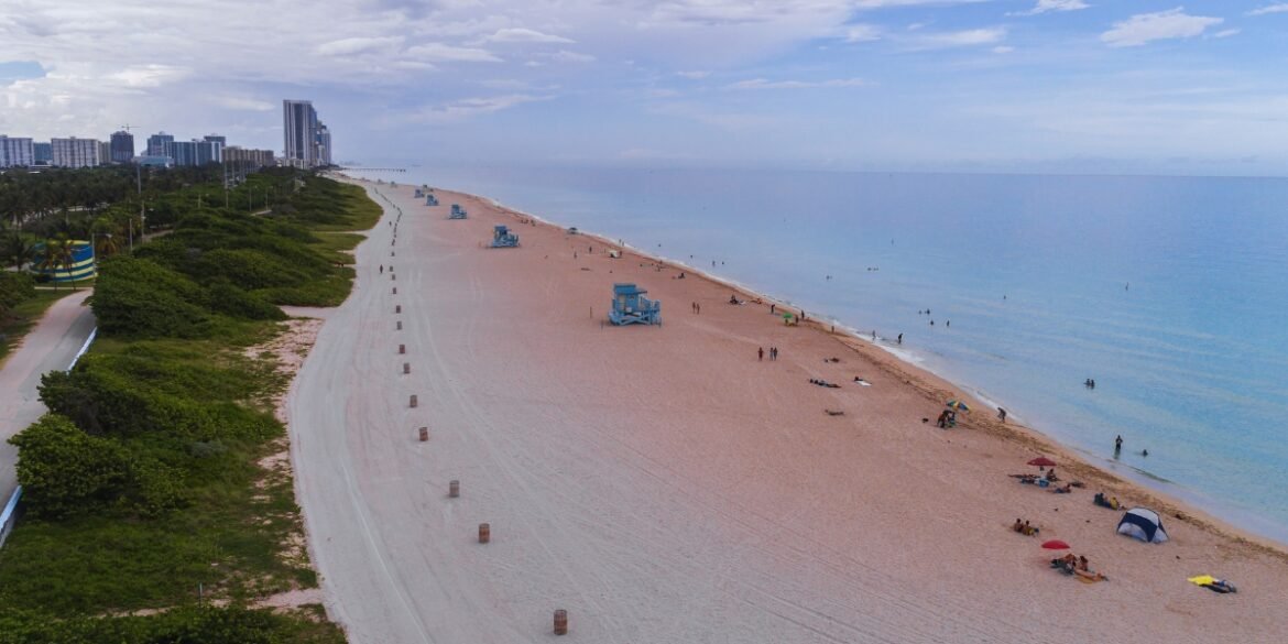 Praia de Haulover – EUA