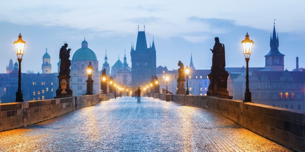 Praga: charme medieval e vida cosmopolita