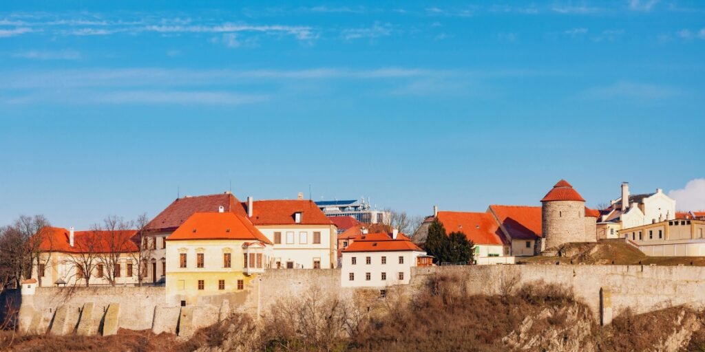 Znojmo: vinhos morávios e muralhas medievais