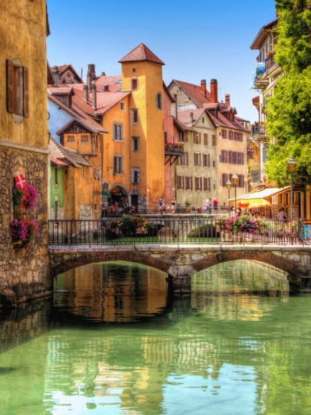 Annecy: charme francês entre lagos e montanhas