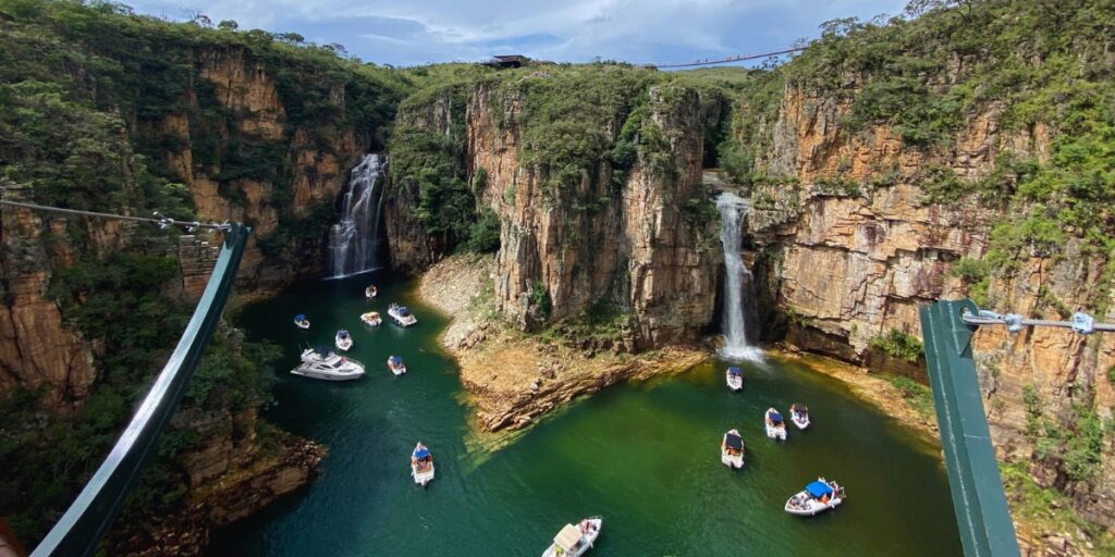 Cachoeiras e áreas naturais