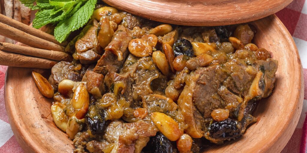 tagine de cordeiro com ameixas