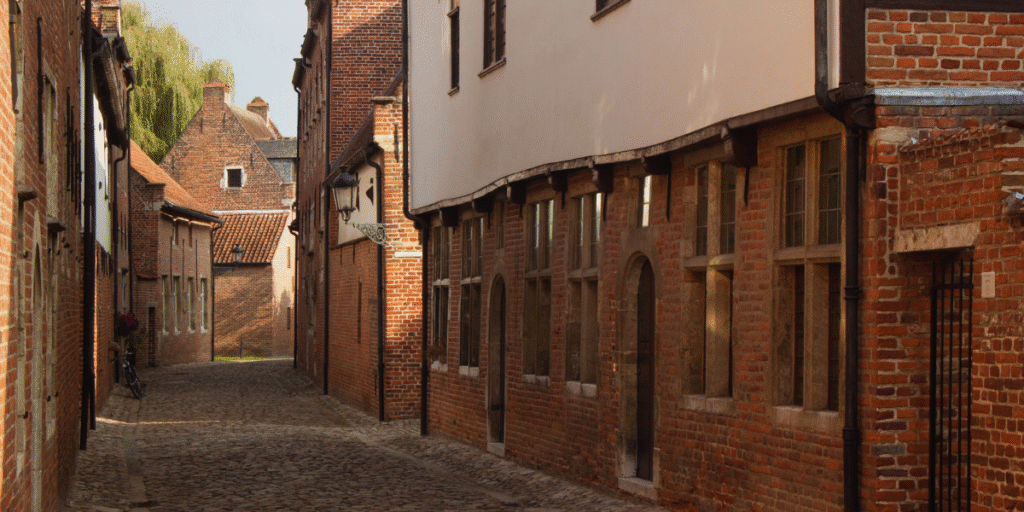 Explorar o Grande Beguinage