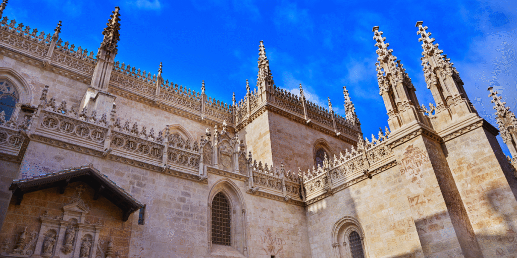 La Catedral e Capilla Real: joias do centro histórico